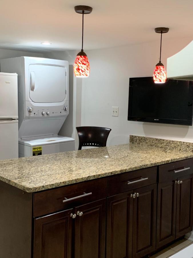Renovated English Basement 2Bdrm Home Near Metro Washington Exterior photo